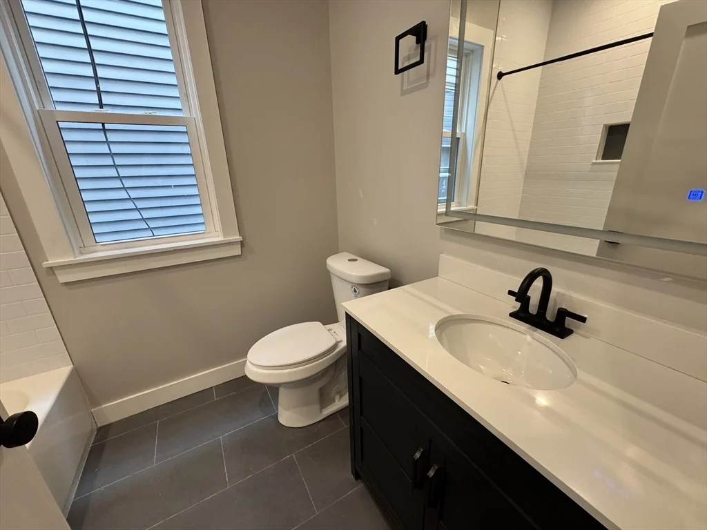 3 bed, 2 bath apartment for rent at 272 E Cottage St Unit 3, Dorchester — photo 10 of 11