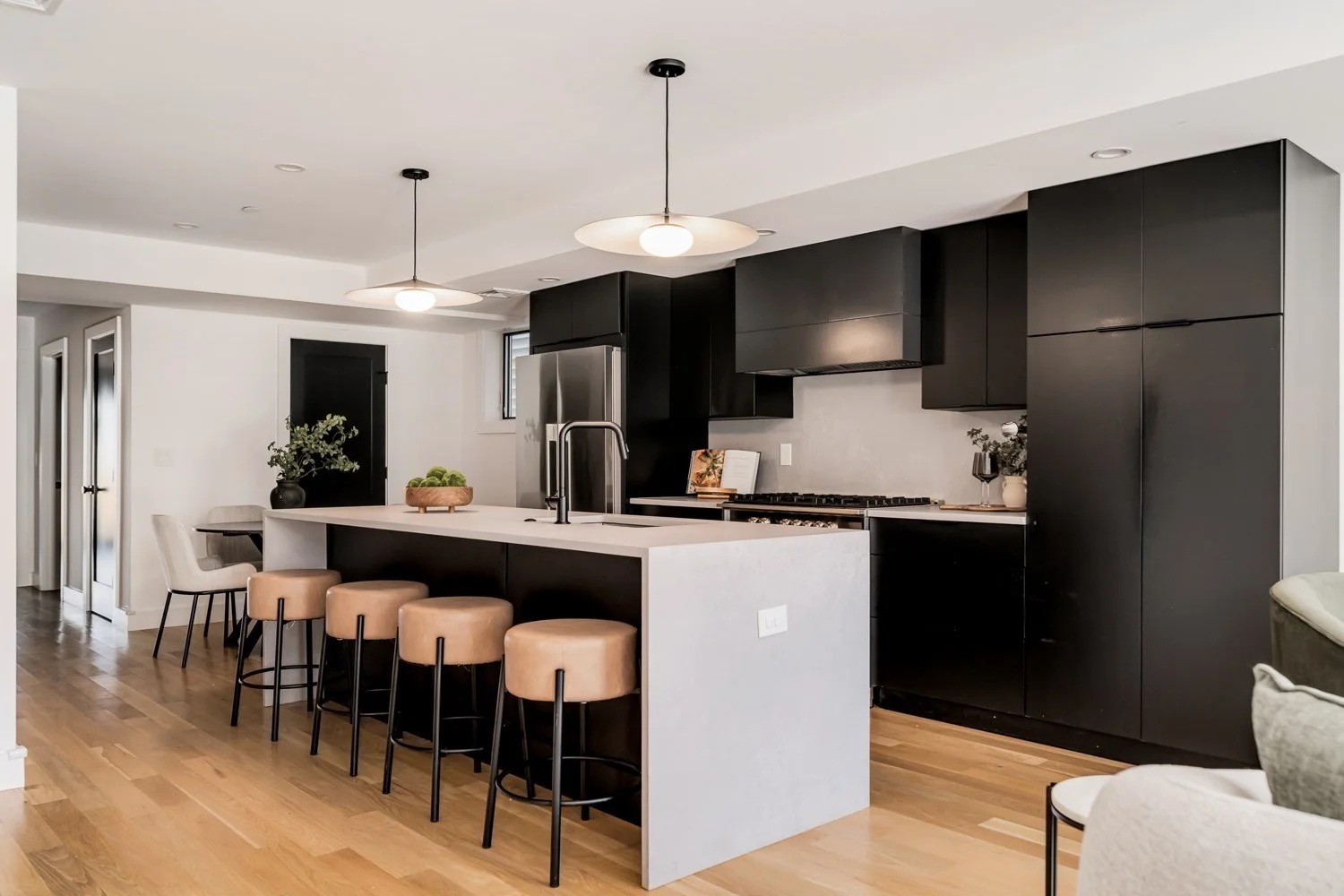 3 bed, 3 bath apartment for rent at 272 E Eagle Unit 1, East Boston — photo 1 of 40