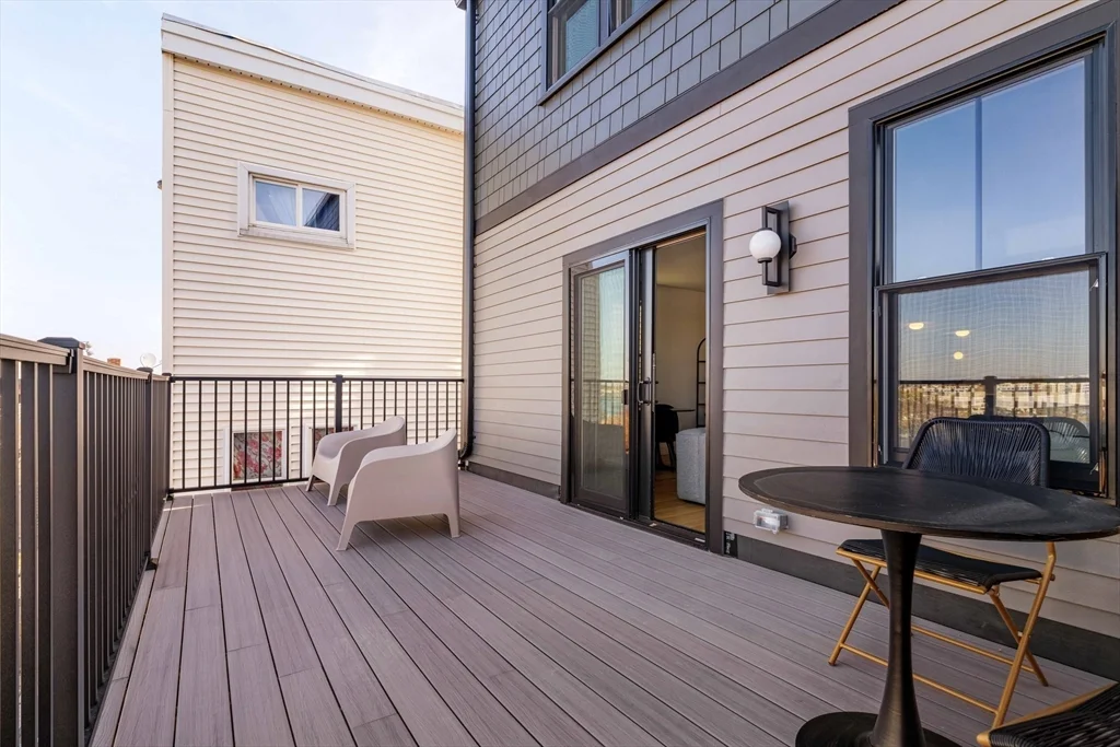 3 bed, 3 bath apartment for rent at 272 East Eagle Unit 4, East Boston — photo 16 of 23