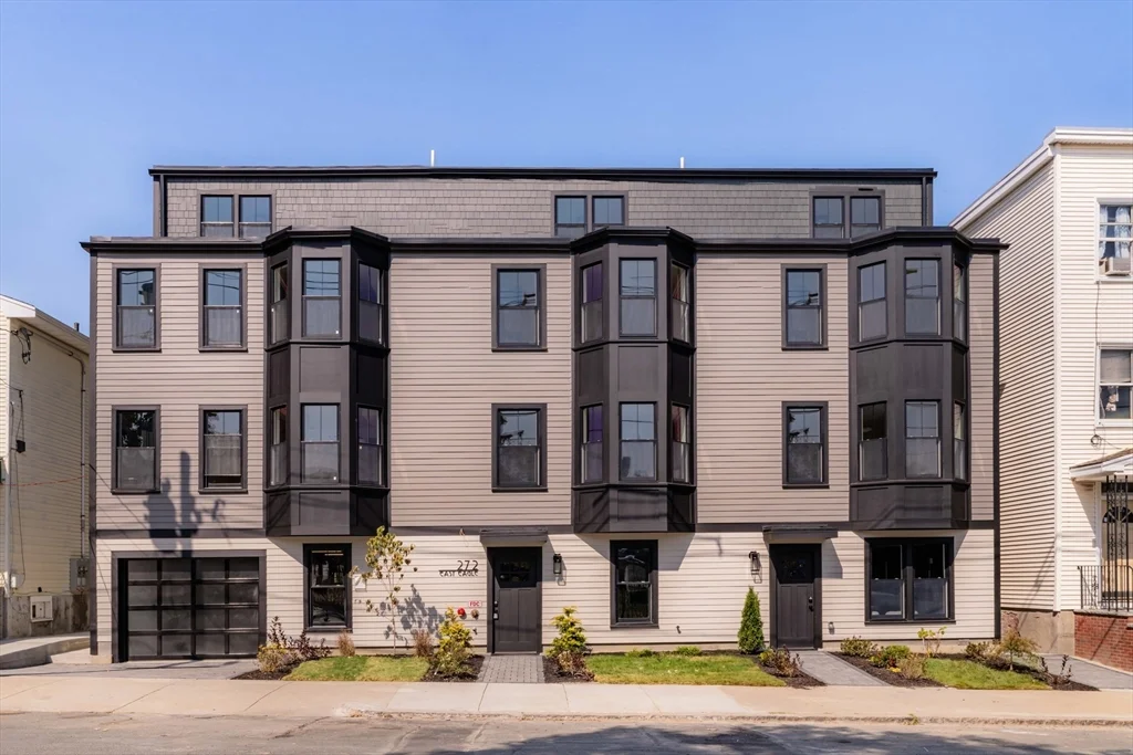 3 bed, 3 bath apartment for rent at 272 East Eagle Unit 4, East Boston — photo 23 of 23