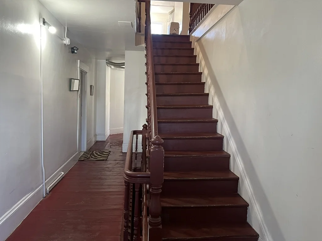 2 bed, 1 bath apartment for rent at 272 Front St Unit 5, Manchester — photo 16 of 19
