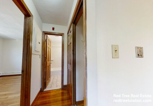 Studio bed, 1 bath apartment for rent at 272 Grove St Unit 3, Auburndale — photo 7 of 10