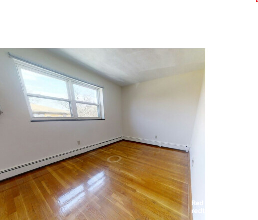 Studio bed, 1 bath apartment for rent at 272 Grove St Unit 3, Auburndale — photo 5 of 10