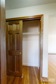 Studio bed, 1 bath apartment for rent at 272 Grove St Unit 3, Auburndale — photo 6 of 10