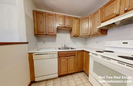 Studio bed, 1 bath apartment for rent at 272 Grove St Unit 3, Auburndale — photo 1 of 10