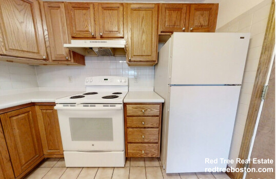 Studio bed, 1 bath apartment for rent at 272 Grove St Unit 3, Auburndale — photo 8 of 10