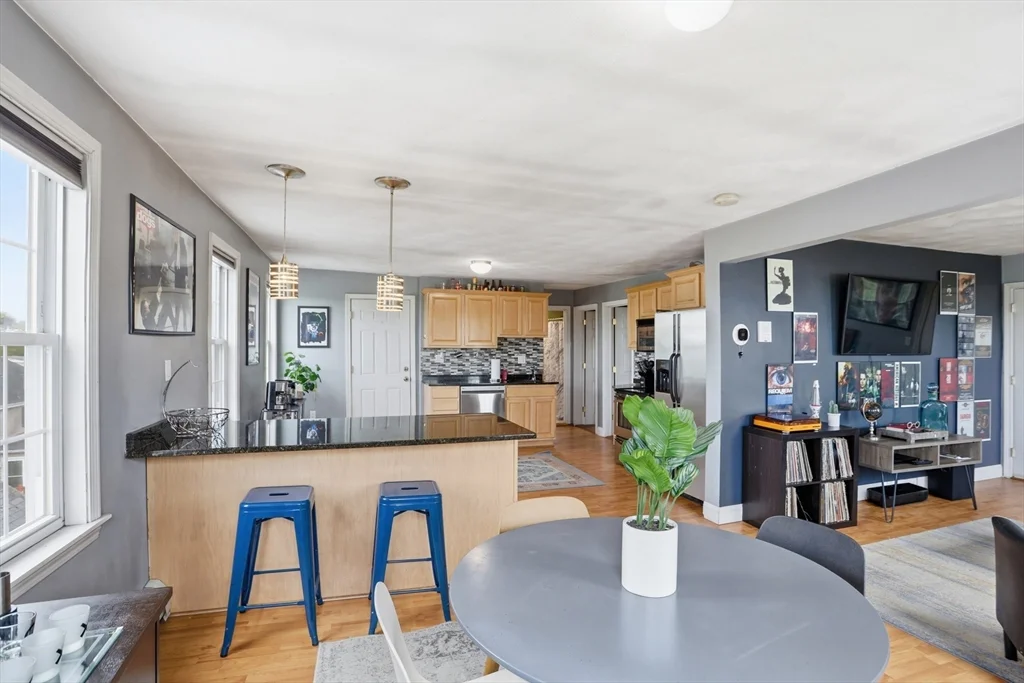 2 bed, 1 bath apartment for rent at 272 Jefferson Unit 5, Salem — photo 10 of 32