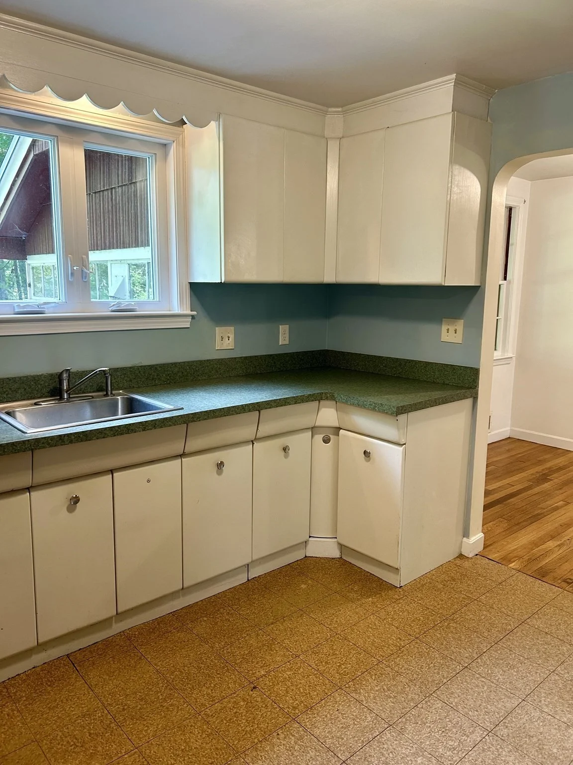 4 bed, 2 bath apartment for rent at 272 Laws Brook Rd, Concord — photo 5 of 17