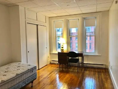 Studio bed, 1 bath apartment for rent at 272 Newbury St Unit 11, Back Bay