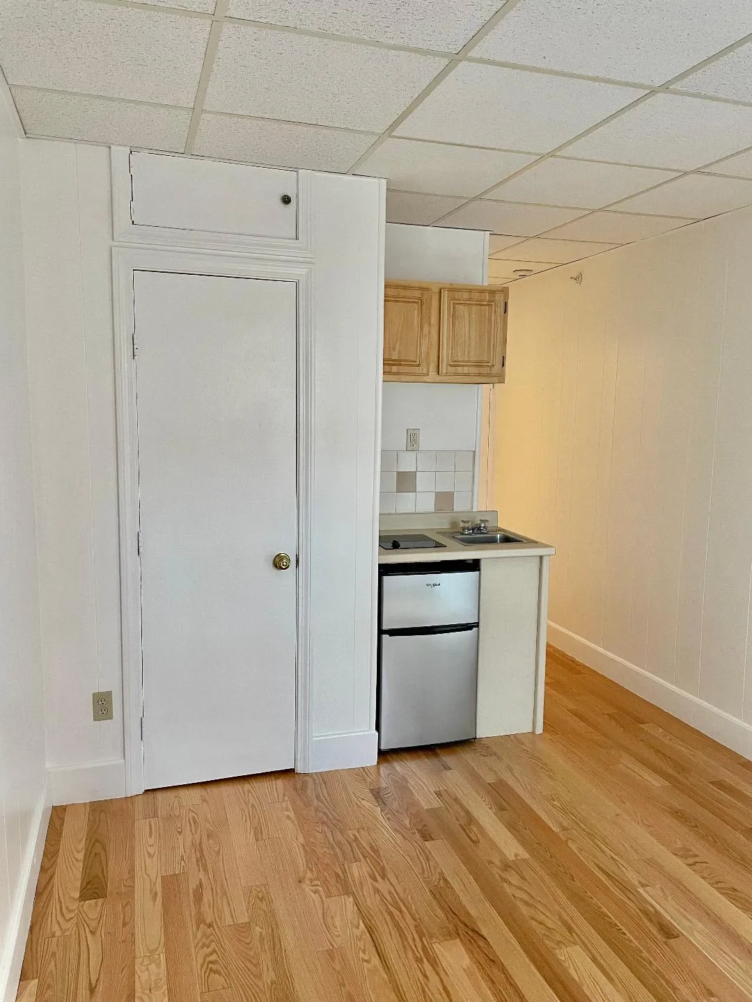 Studio bed, 1 bath apartment for rent at 272 Newbury St Unit 12, Back Bay — photo 2 of 6
