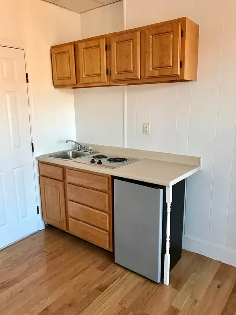 Studio bed, 1 bath apartment for rent at 272 Newbury St Unit 15, Back Bay — photo 4 of 5