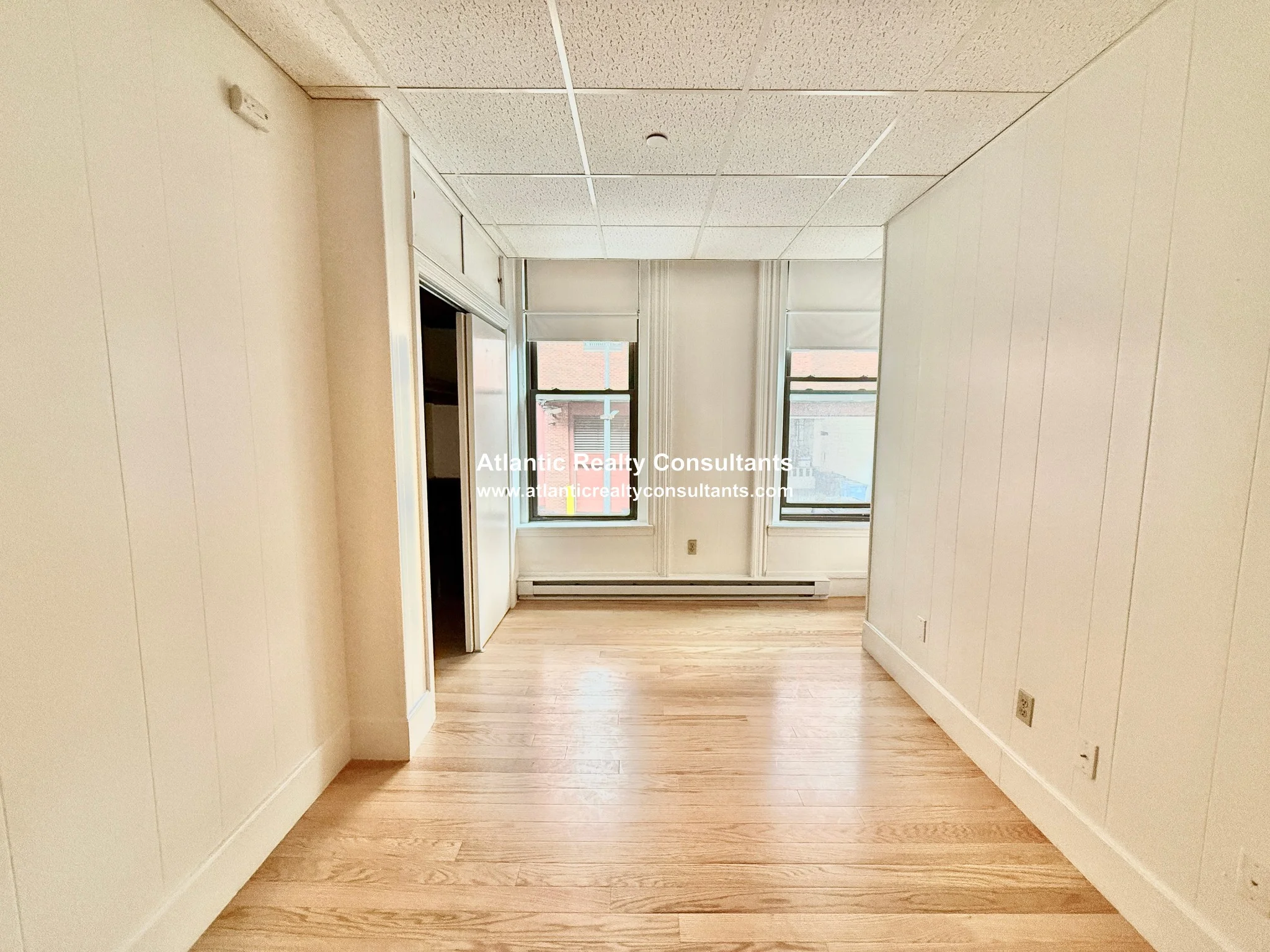 Studio bed, 1 bath apartment for rent at 272 Newbury St Unit 201, Back Bay — photo 2 of 7