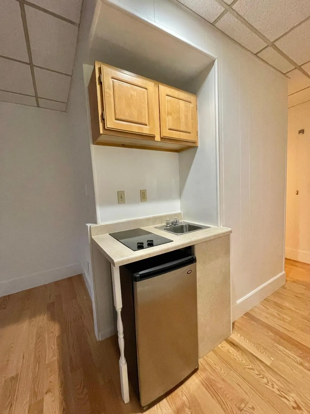 Studio bed, 1 bath apartment for rent at 272 Newbury St Unit 3, Back Bay — photo 4 of 5