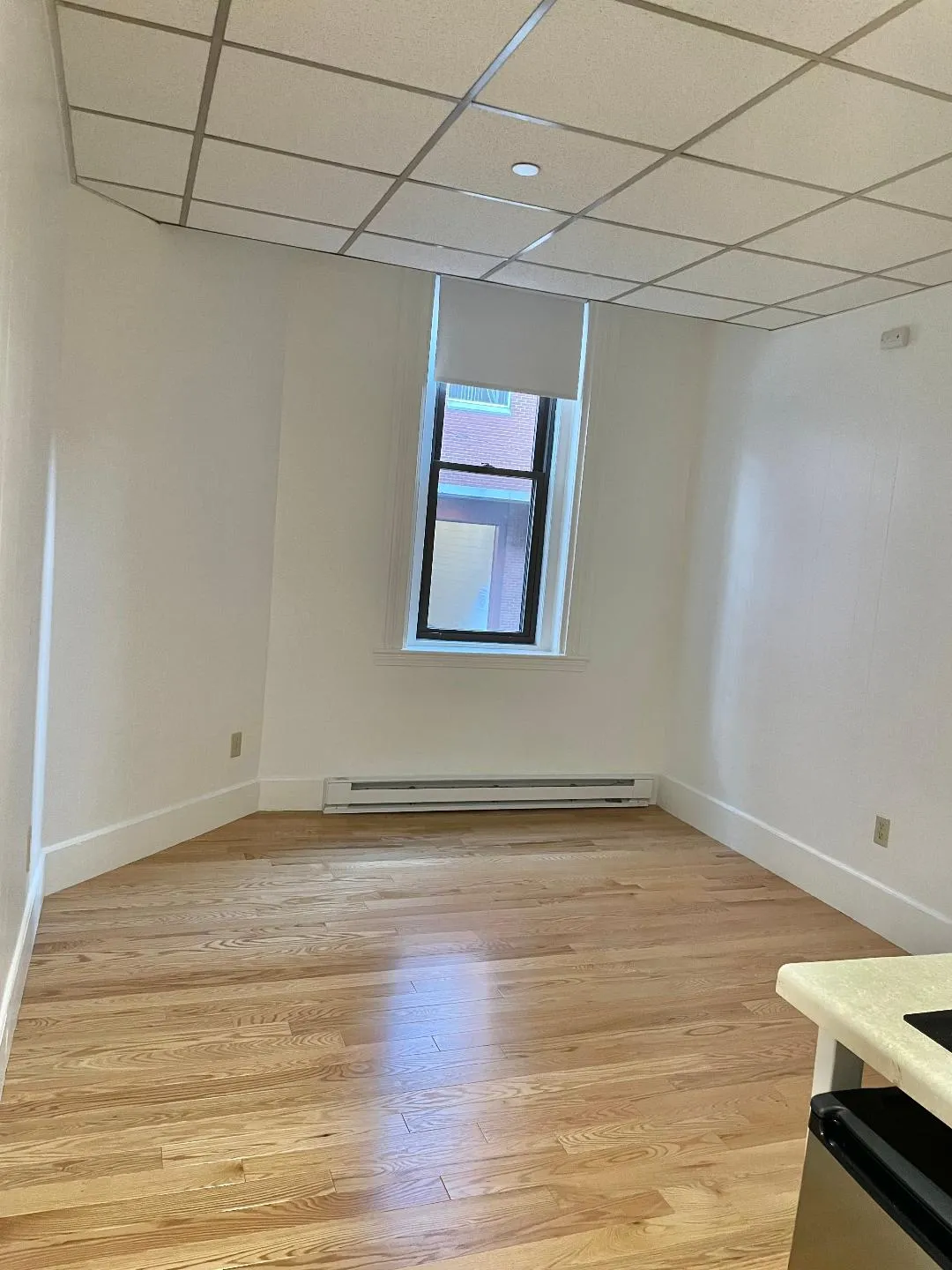Studio bed, 1 bath apartment for rent at 272 Newbury St Unit 3, Back Bay — photo 3 of 5