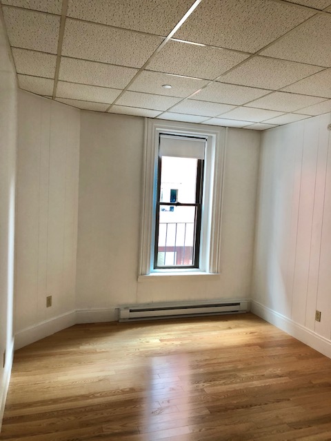 Studio bed, 1 bath apartment for rent at 272 Newbury St Unit 4, Back Bay — photo 3 of 5