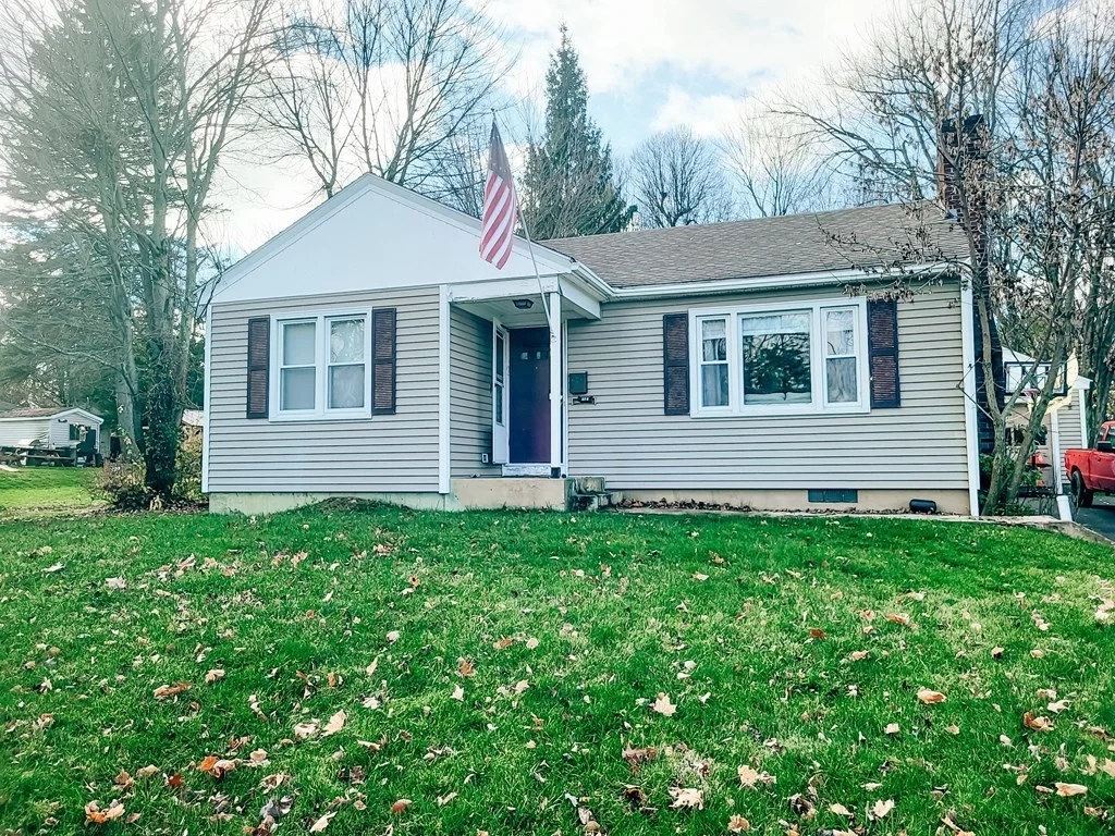 2 bed, 1 bath apartment for rent at 272 Saint Joseph Ave, Fitchburg