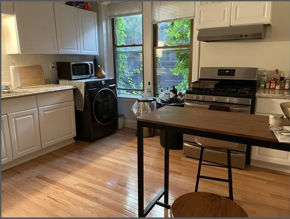 3 bed, 1 bath apartment for rent at 272 Shawmut Unit 1, South End — photo 3 of 10
