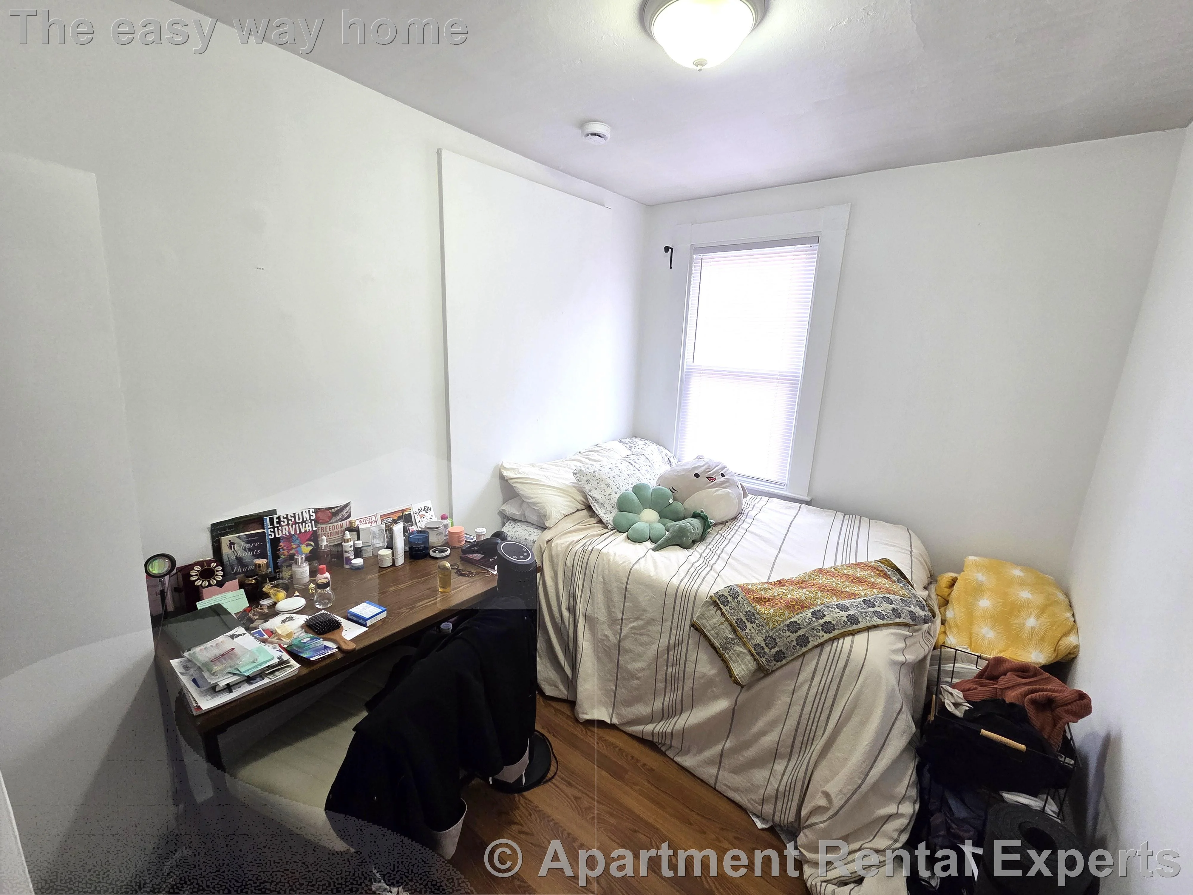 3 bed, 1 bath apartment for rent at 273 Cardinal Medeiros Ave Unit 1, Kendall Square — photo 3 of 6