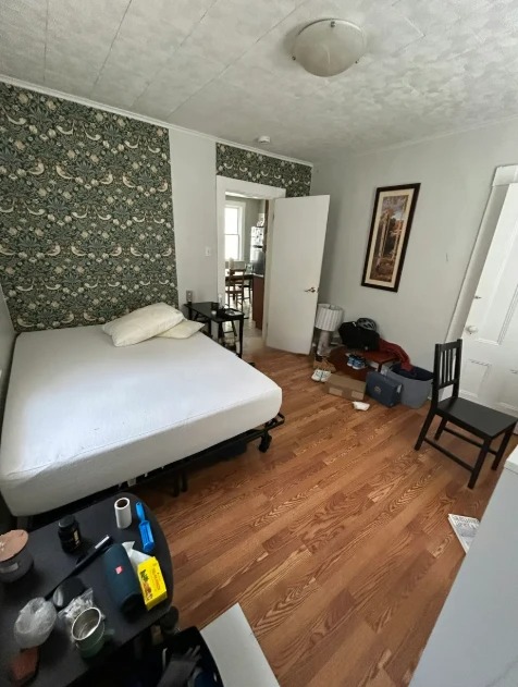 3 bed, 1 bath apartment for rent at 273 Cardinal Medeiros Ave Unit 2, Wellington-Harrington — photo 12 of 21