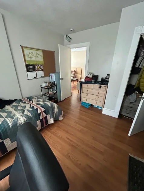 3 bed, 1 bath apartment for rent at 273 Cardinal Medeiros Ave Unit 2, Wellington-Harrington — photo 10 of 21