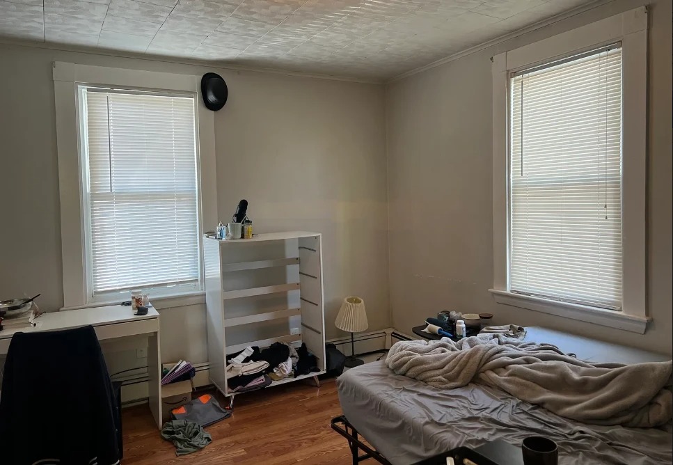 3 bed, 1 bath apartment for rent at 273 Cardinal Medeiros Ave Unit 2, Wellington-Harrington — photo 15 of 21