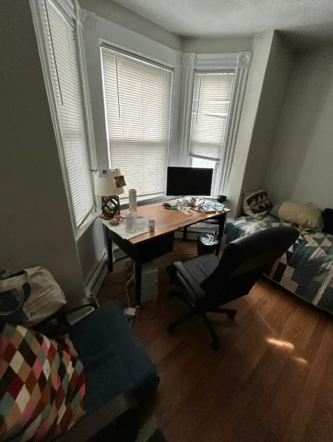 3 bed, 1 bath apartment for rent at 273 Cardinal Medeiros Ave Unit 2, Wellington-Harrington — photo 9 of 21