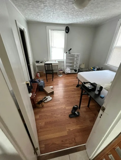 3 bed, 1 bath apartment for rent at 273 Cardinal Medeiros Ave Unit 2A, Wellington-Harrington — photo 14 of 21