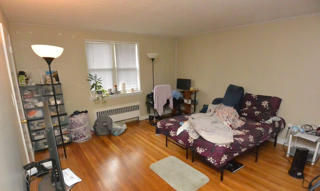 4 bed, 2 bath apartment for rent at 273 Corey Rd Unit n/a, Brighton — photo 4 of 10