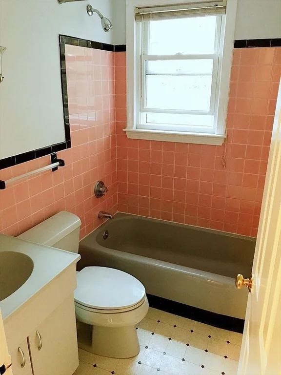 2 bed, 2 bath apartment for rent at 273 Cross St Unit 273, Winchester — photo 13 of 14