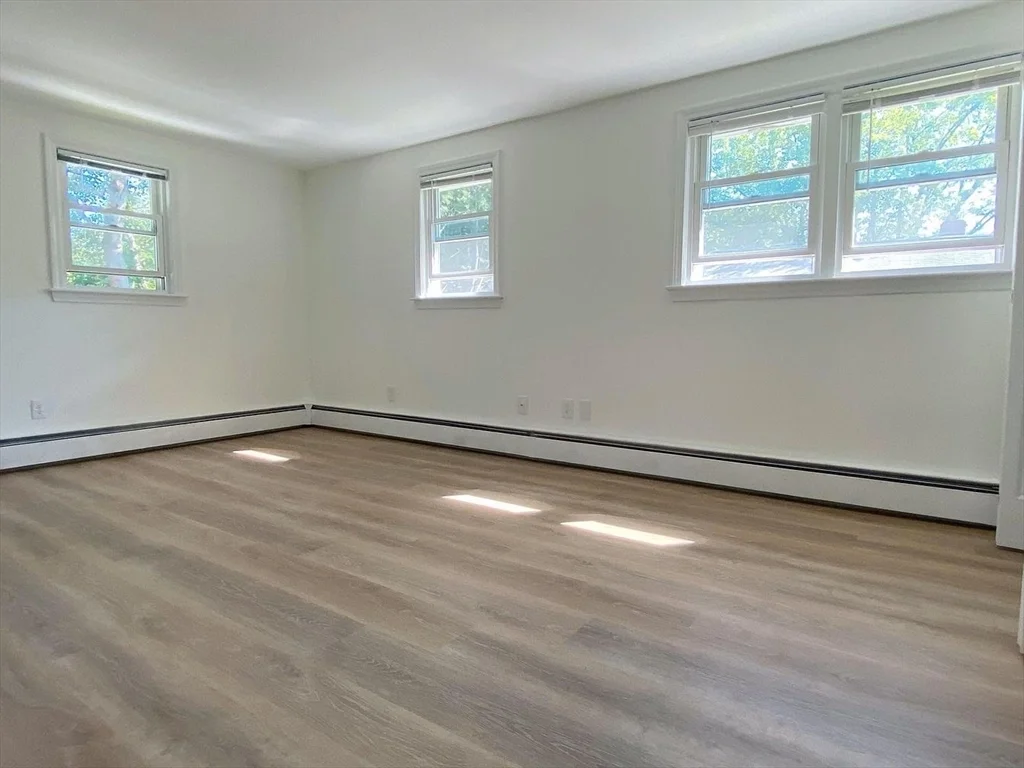 2 bed, 2 bath apartment for rent at 273 Cross St Unit 273, Winchester — photo 6 of 14
