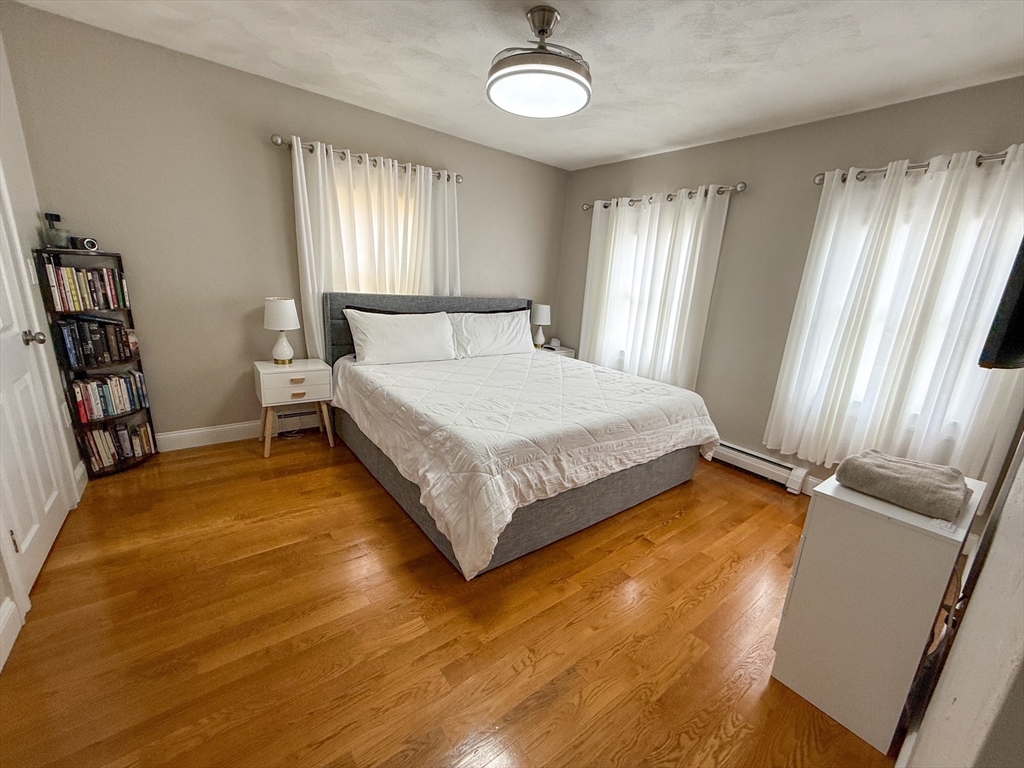 4 bed, 2 bath apartment for rent at 273 Dorchester, South Boston — photo 4 of 18