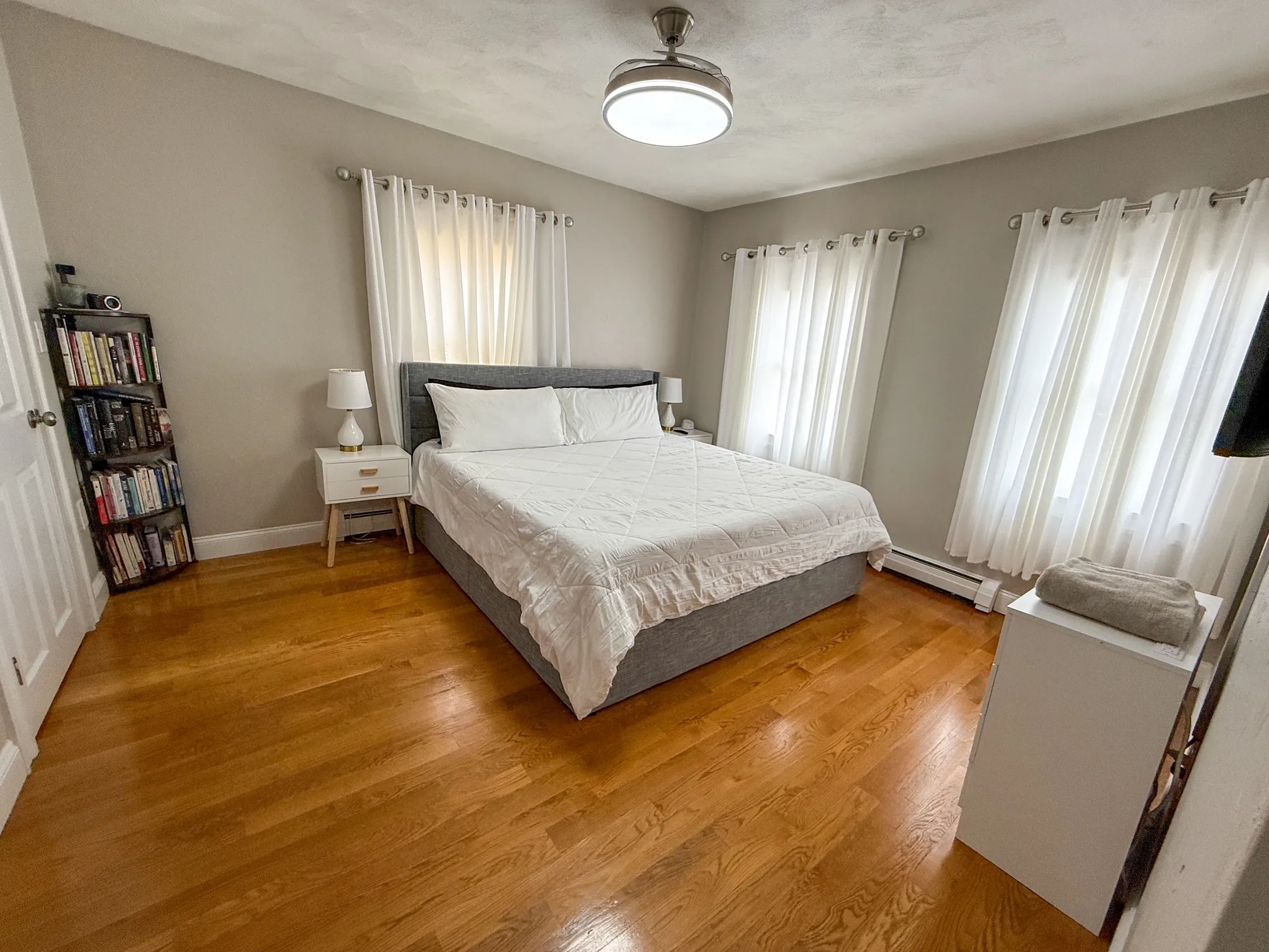 4 bed, 2 bath apartment for rent at 273 Dorchester St Unit 1, South Boston — photo 6 of 18