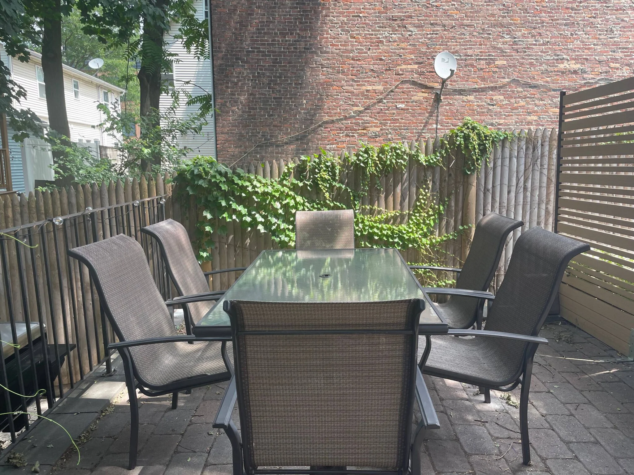 4 bed, 2 bath apartment for rent at 273 Dorchester St Unit 1, South Boston — photo 15 of 18