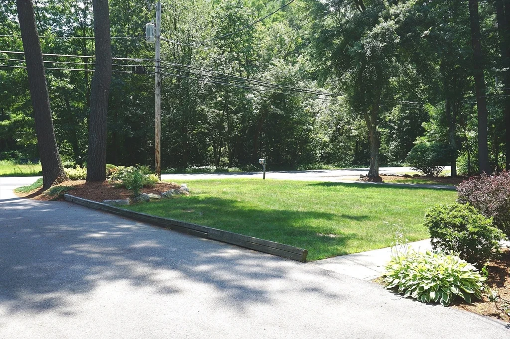 3 bed, 1 bath apartment for rent at 273 Forge Village Rd Unit Unit 1, Groton — photo 2 of 22