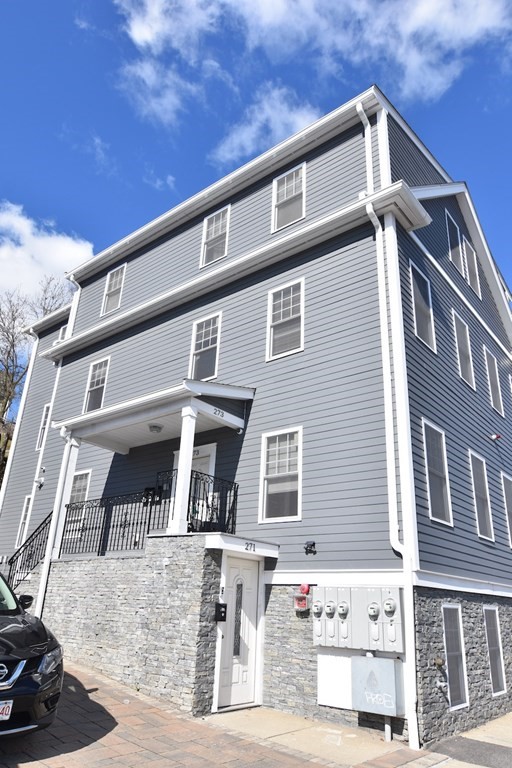 3 bed, 1 bath apartment for rent at 273 Hancock St Unit 3, Dorchester — photo 2 of 20