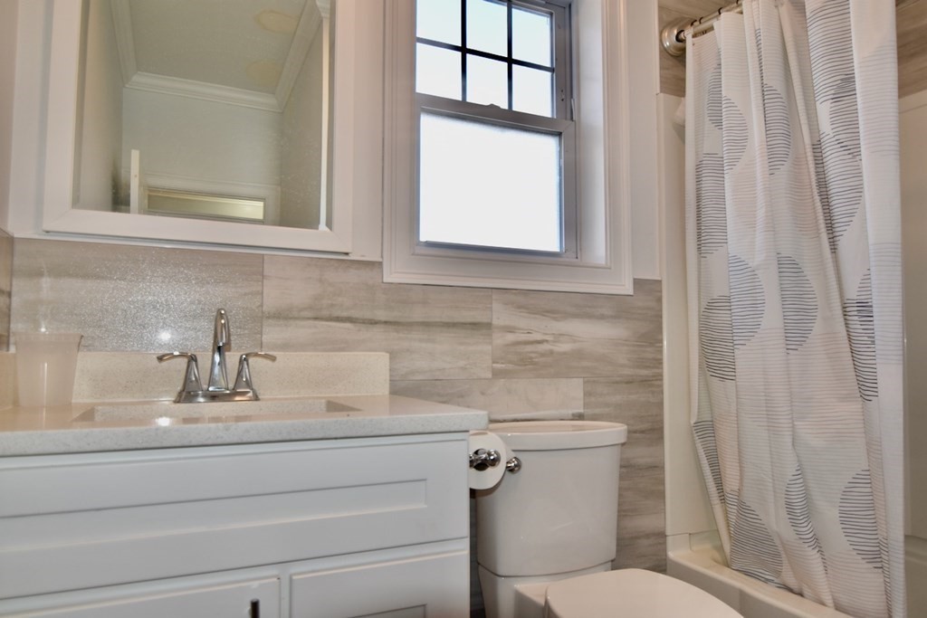 3 bed, 1 bath apartment for rent at 273 Hancock St Unit 3, Dorchester — photo 4 of 20