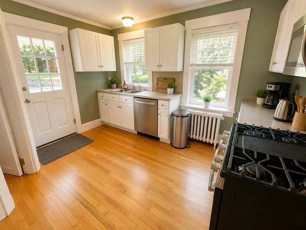 3 bed, 1 bath apartment for rent at 273 Main St, Wayland — photo 5 of 30