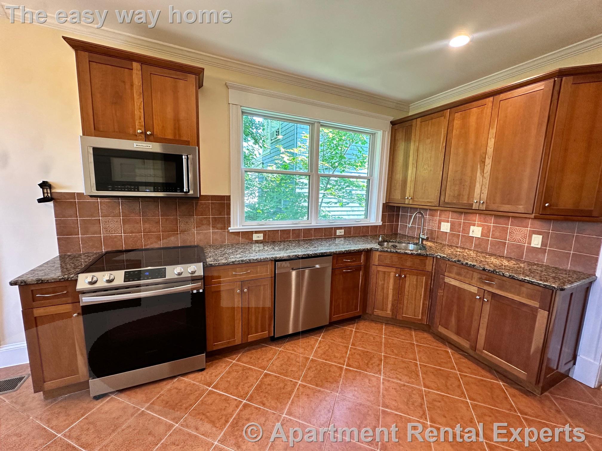 3 bed, 2 bath apartment for rent at 273 Mason Terr Unit 1, Coolidge Corner