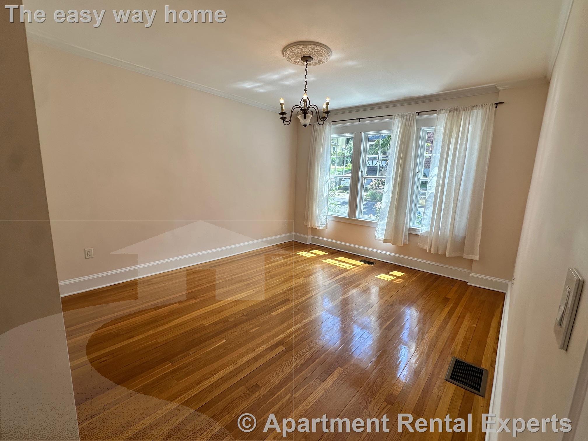 3 bed, 2 bath apartment for rent at 273 Mason Terr Unit 1, Coolidge Corner — photo 8 of 23