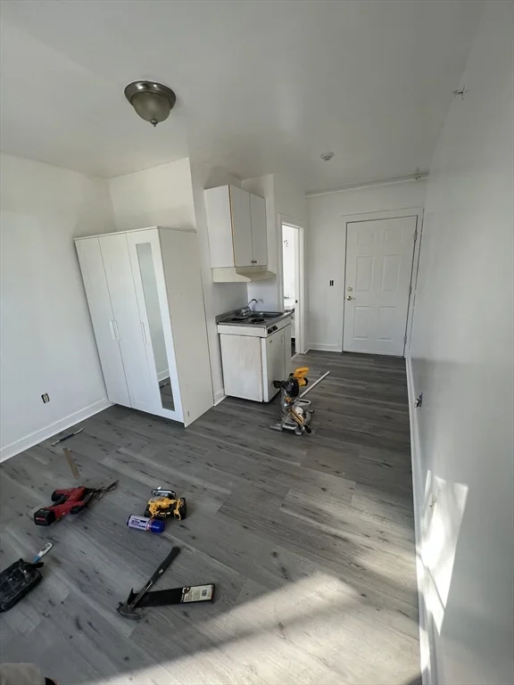 1 bed, 1 bath apartment for rent at 273 Newport Ave Unit 10, Quincy