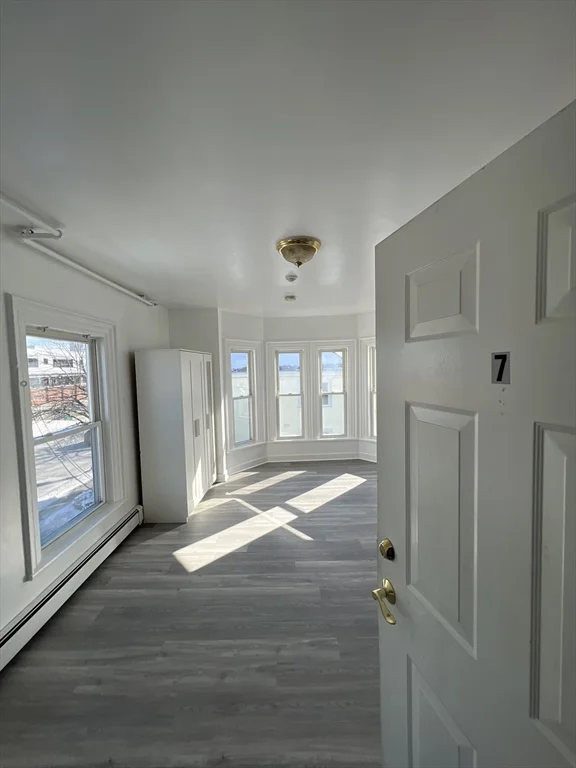 1 bed, 1 bath apartment for rent at 273 Newport Ave Unit 7, Quincy — photo 2 of 3