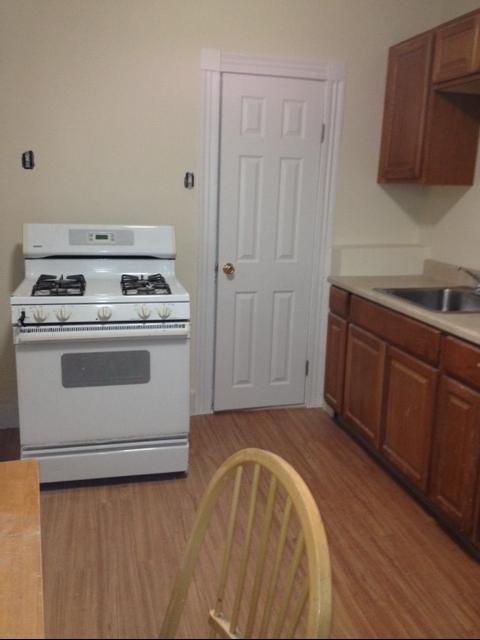 1.5 bed, 1 bath apartment for rent at 273 Paris St Unit 2, East Boston — photo 10 of 10