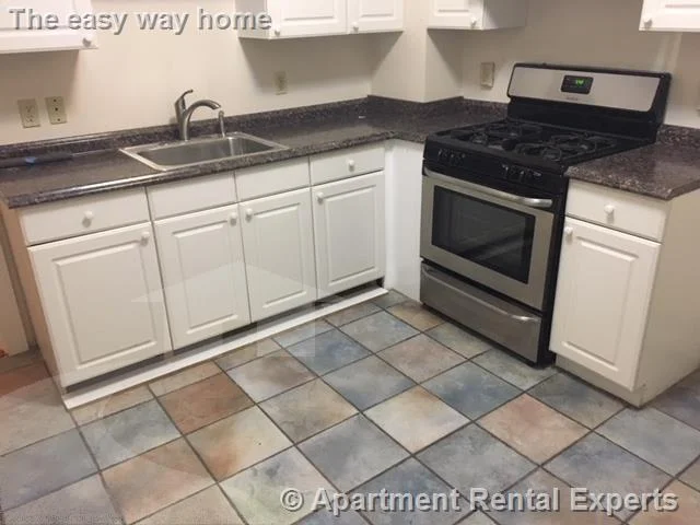 2 bed, 1 bath apartment for rent at 274 Brookline St Unit 1L, Cambridgeport