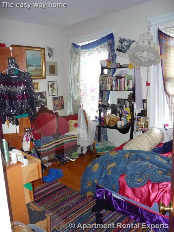 3 bed, 1 bath apartment for rent at 274 Brookline St Unit 2R, Cambridgeport — photo 4 of 9