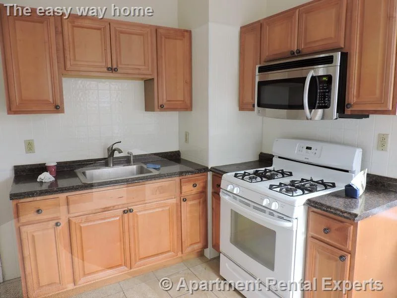 2 bed, 1 bath apartment for rent at 274 Brookline St Unit 3L, Cambridgeport — photo 1 of 11