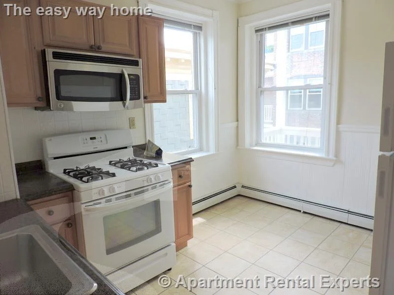 2 bed, 1 bath apartment for rent at 274 Brookline St Unit 3L, Cambridgeport — photo 2 of 11