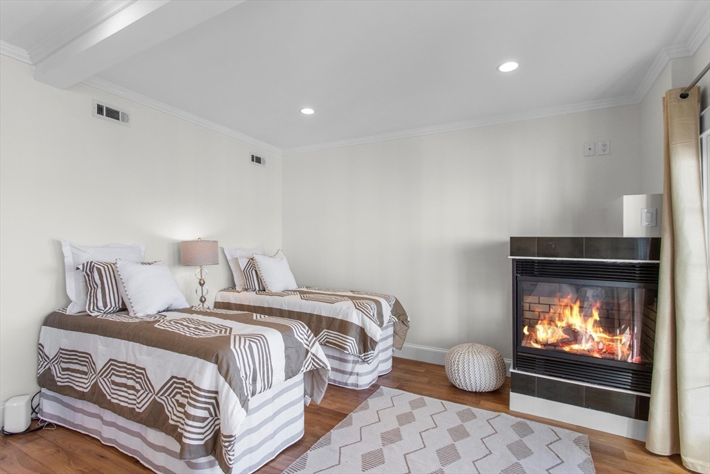 4 bed, 3 bath apartment for rent at 274 Bunker Hill St Unit SF, Charlestown — photo 16 of 38