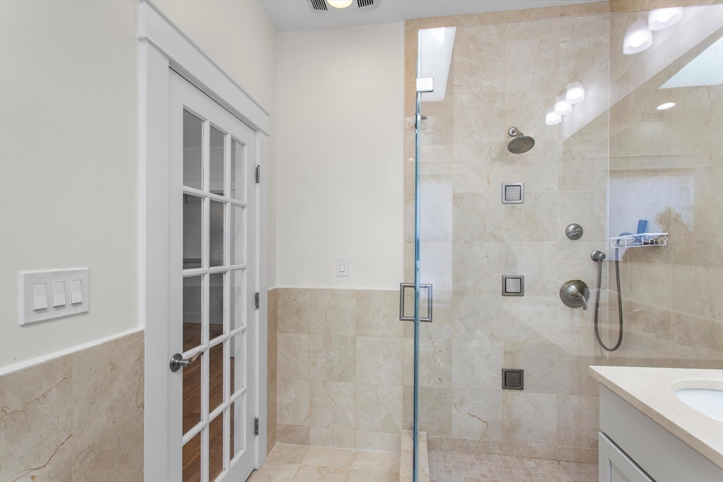 4 bed, 3 bath apartment for rent at 274 Bunker Hill St Unit SF, Charlestown — photo 27 of 38