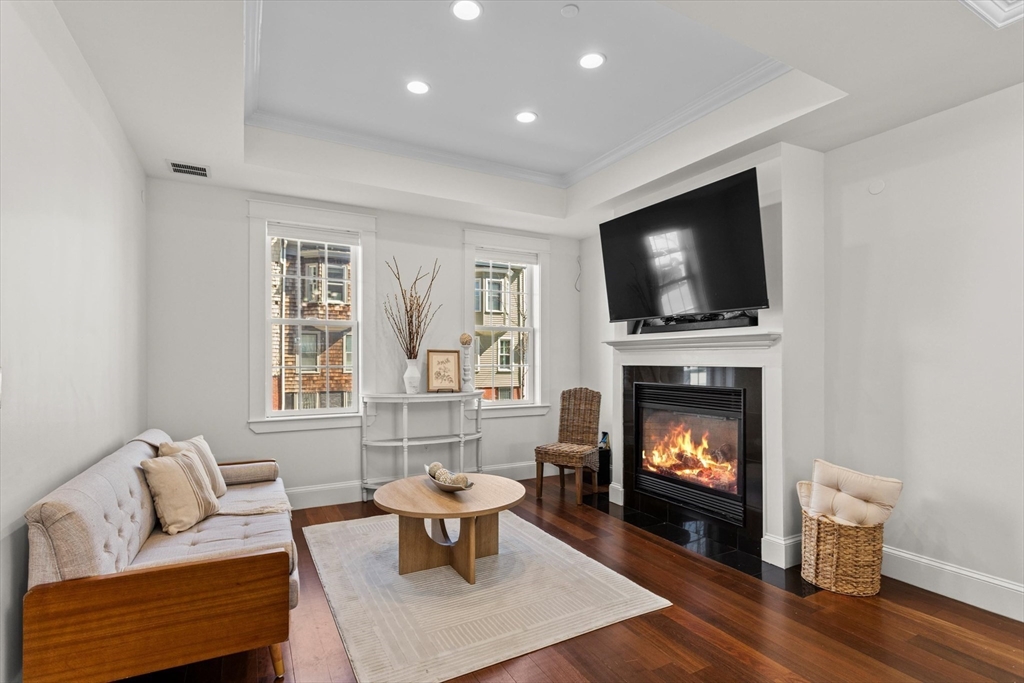 4 bed, 3 bath apartment for rent at 274 Bunker Hill St Unit SF, Charlestown — photo 10 of 38