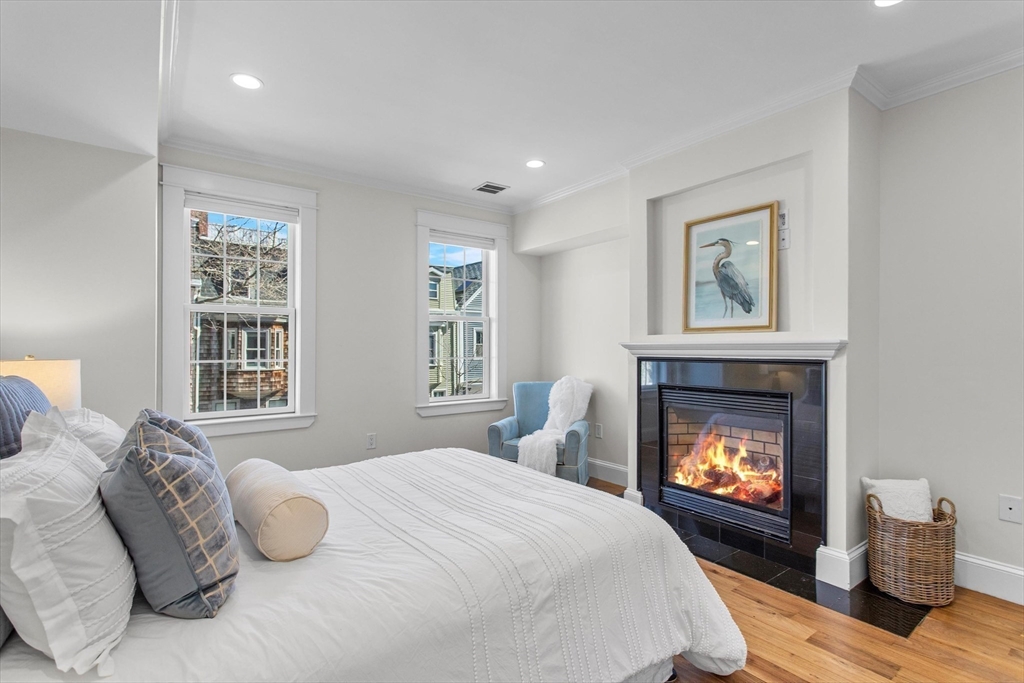 4 bed, 3 bath apartment for rent at 274 Bunker Hill St Unit SF, Charlestown — photo 22 of 38